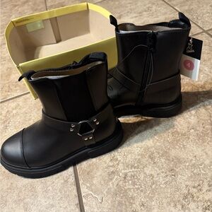 Black Art class Girls Boots with Buckle Detail